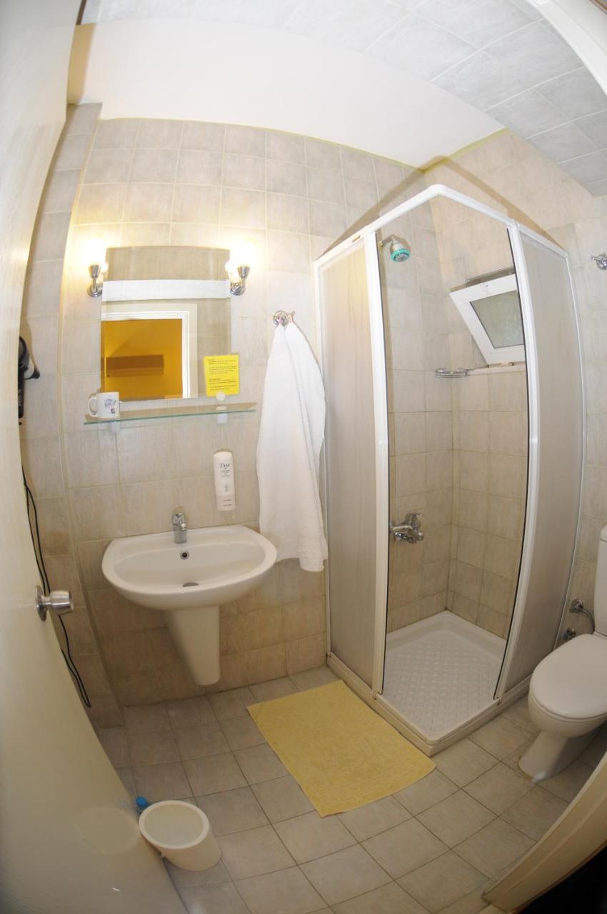 A&B Home Hotel Гьочек Екстериор снимка